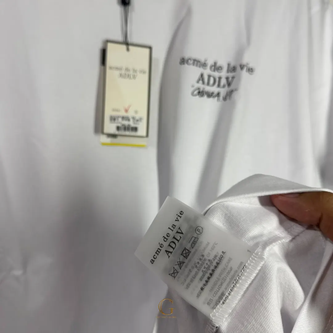 ADLV Script White thumbnail 2